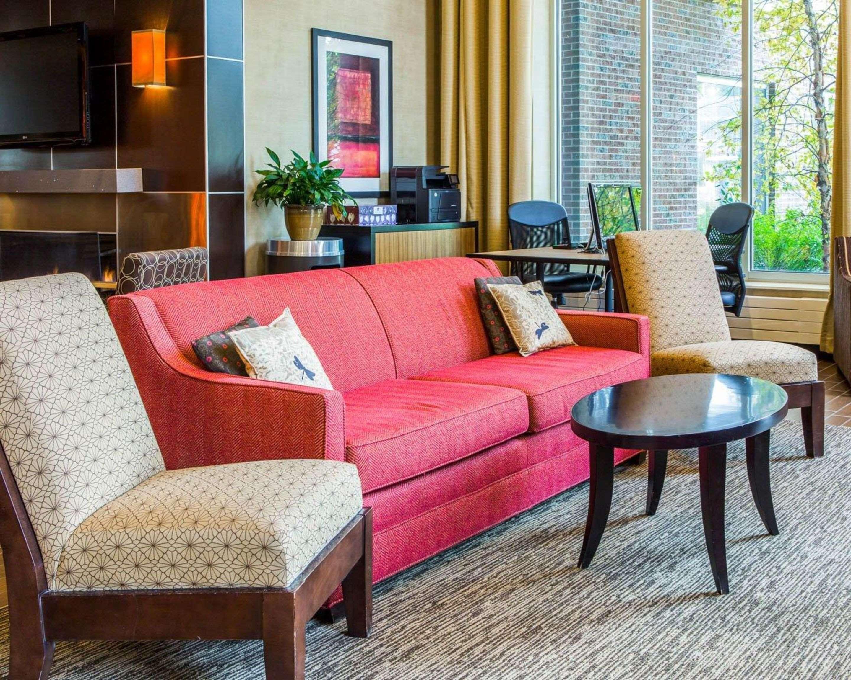 Cambria Hotel Траверс-Сити Экстерьер фото