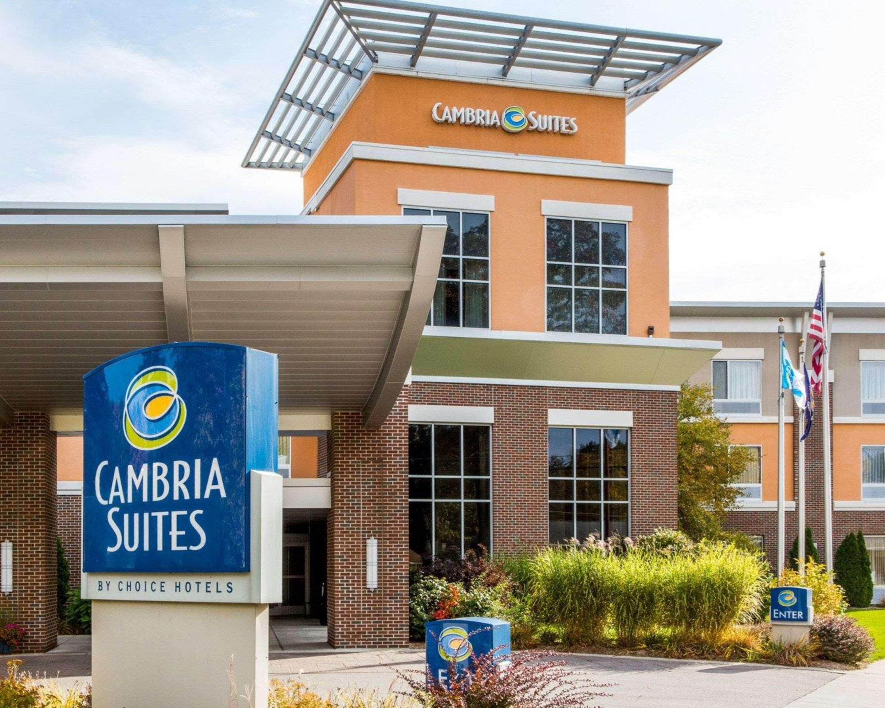 Cambria Hotel Траверс-Сити Экстерьер фото