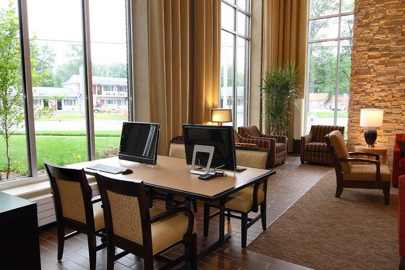 Cambria Hotel Траверс-Сити Экстерьер фото