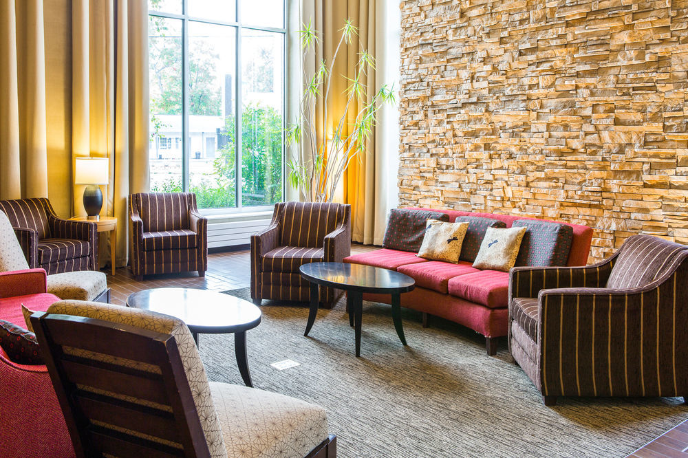 Cambria Hotel Траверс-Сити Экстерьер фото